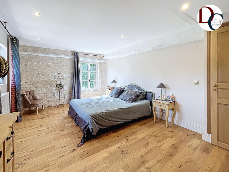 Maison - 405 m² - 11 pièces