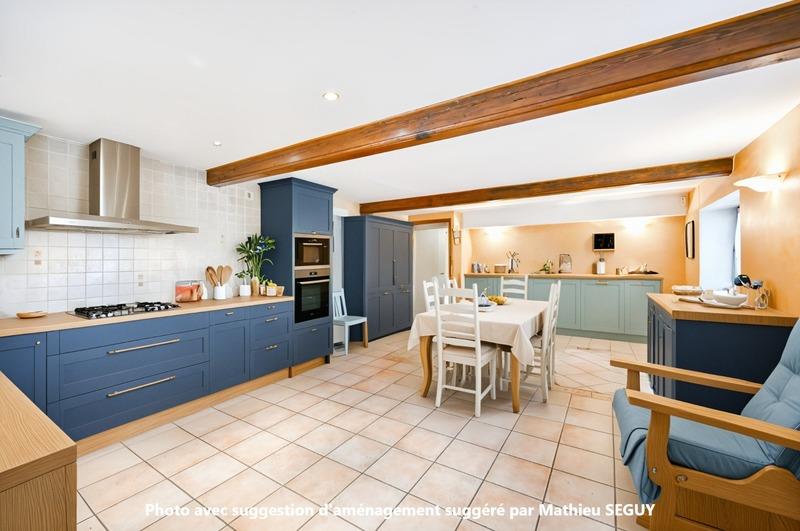 Maison - 200 m² - 8 pièces