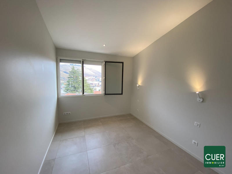 Appartement - 171 m² - 6 pièces