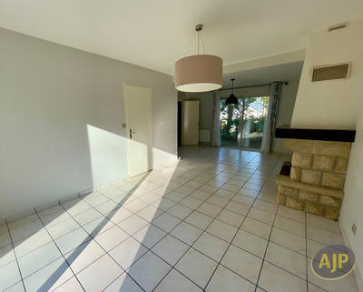 Maison - 107 m² - 6 pièces