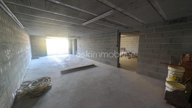 Maison traditionnelle - 130 m² - 8 pièces