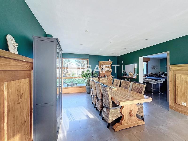 Maison - 127 m² - 7 pièces