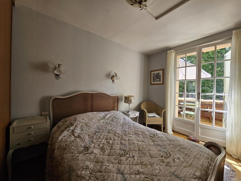 Maison traditionnelle - 158 m² - 9 pièces