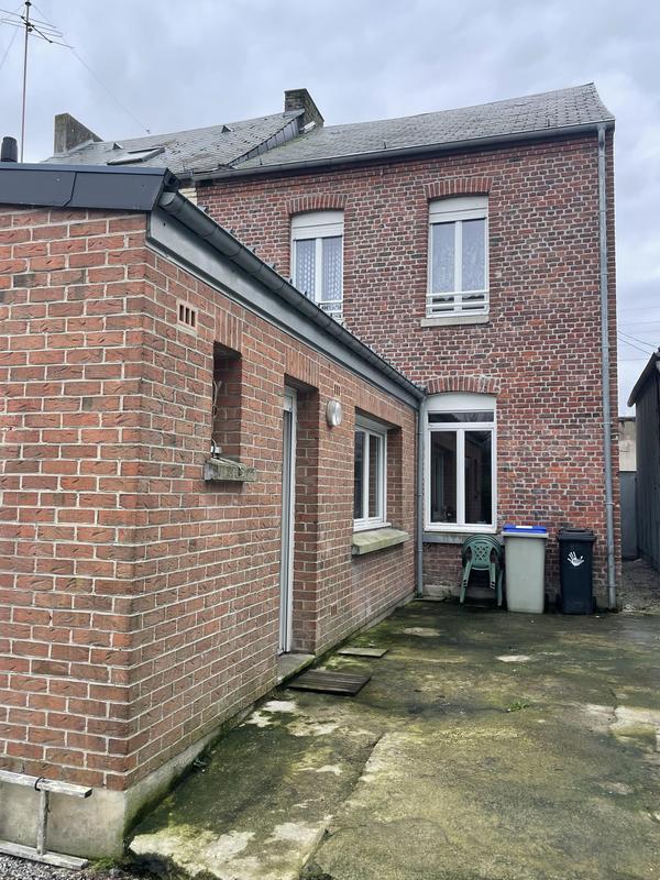 Maison jumelée - 90 m² - 5 pièces