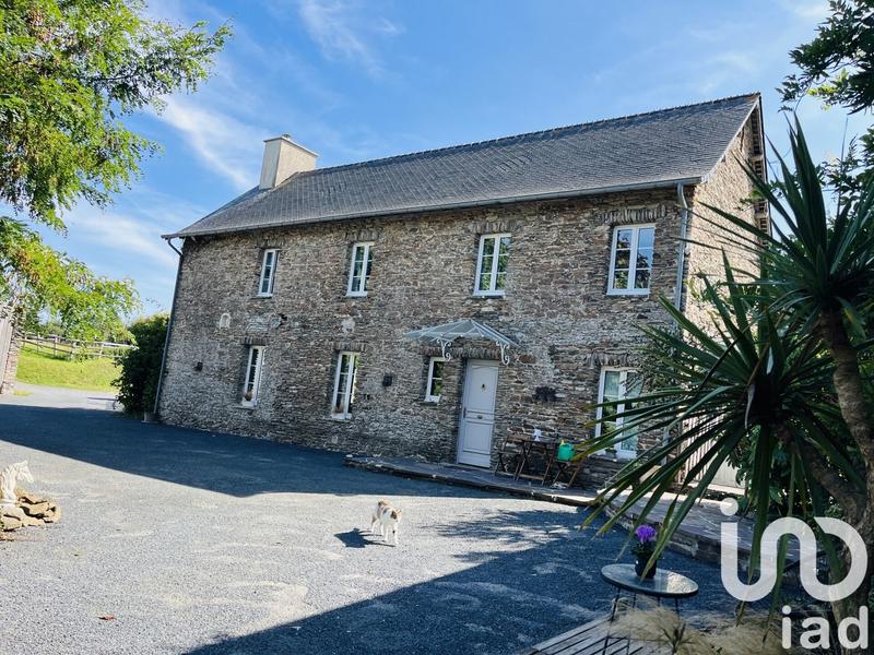 Maison - 180 m² - 8 pièces