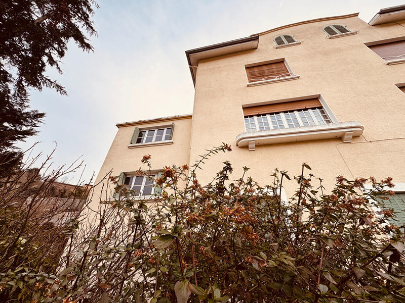 Maison - 316 m² - 9 pièces