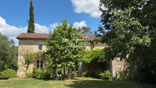 Maison - 344 m² - 8 pièces