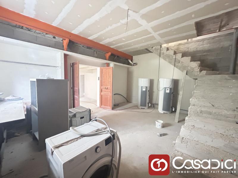 Maison ancienne - 400 m² - 7 pièces