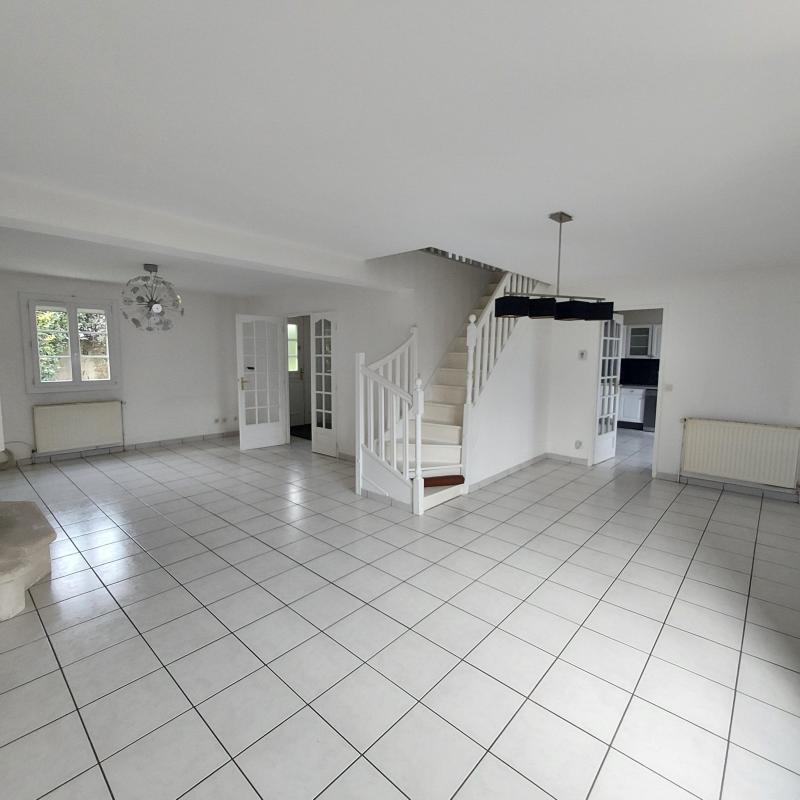 Maison - 147 m² - 6 pièces