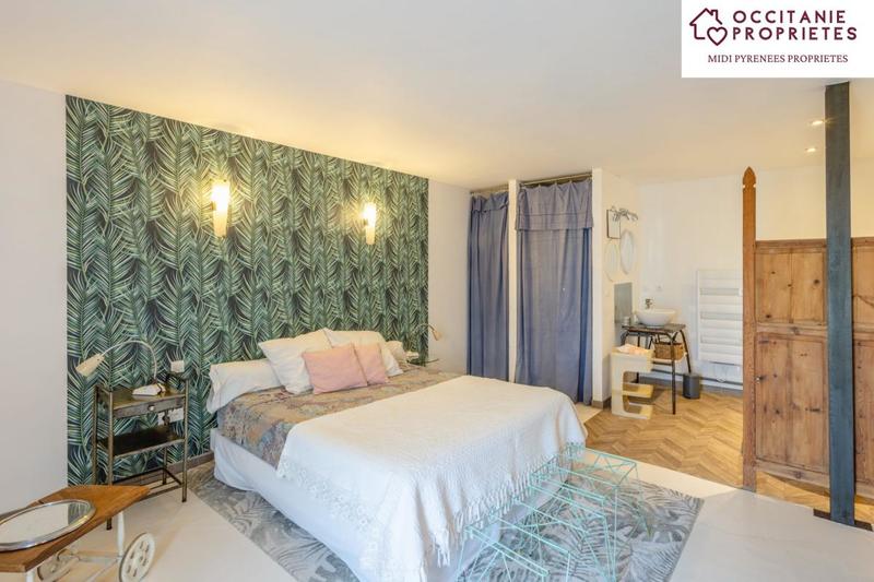 Maison de maîtres - 452 m² - 11 pièces