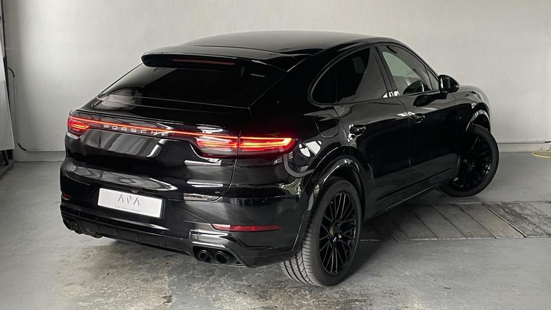 Porsche Cayenne Coupé 3.0 V6 E-Hybrid 462 ch