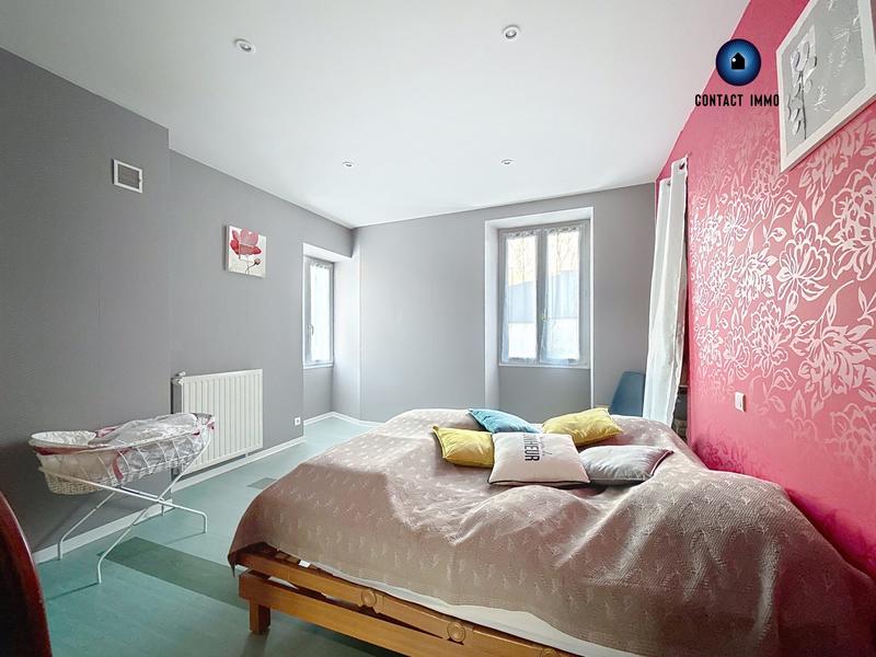 Maison - 279 m² - 9 pièces