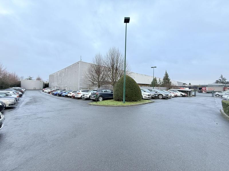 Local d'activités - 12 000 m²