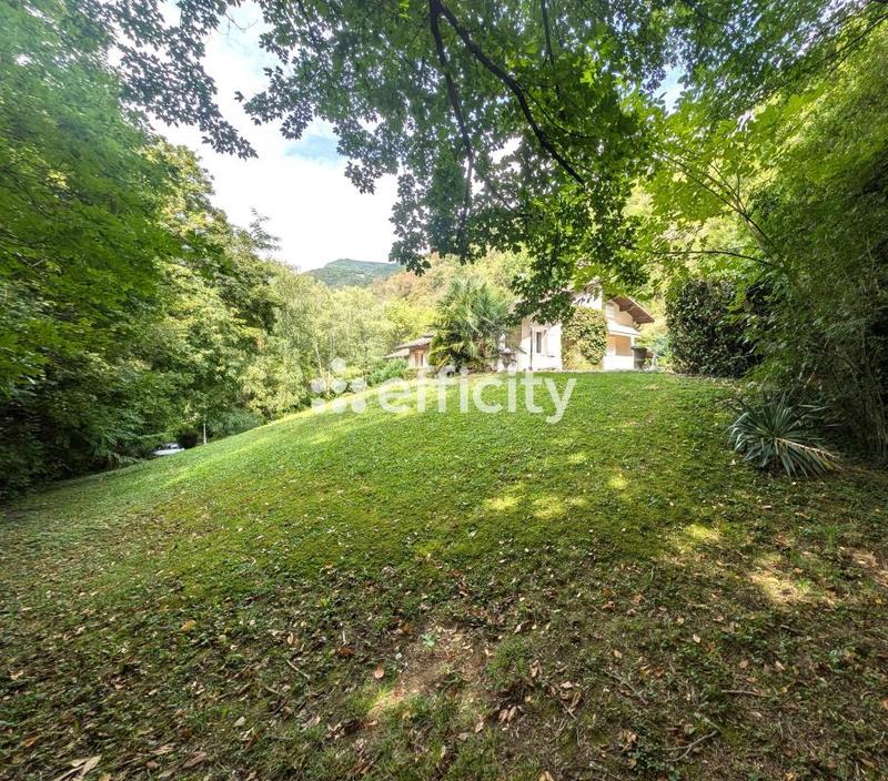 Villa - 290 m² - 5 pièces