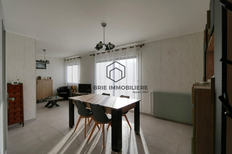 Maison - 128 m² - 7 pièces