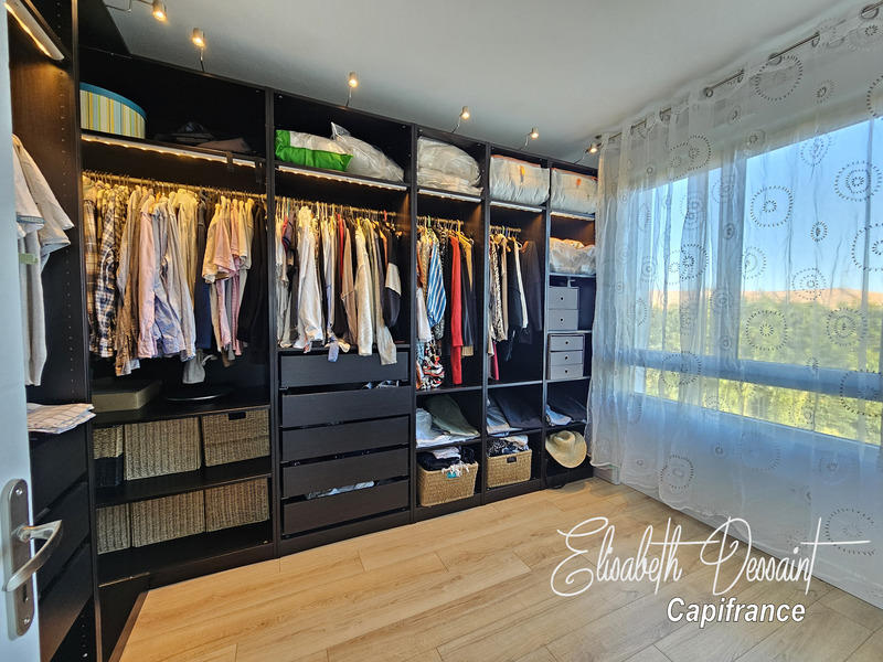 Maison - 196 m² - 7 pièces