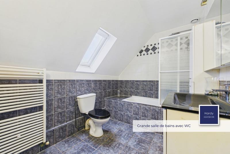 Maison - 97 m² - 6 pièces