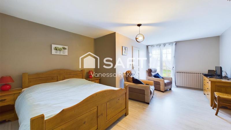 Maison - 360 m² - 8 pièces