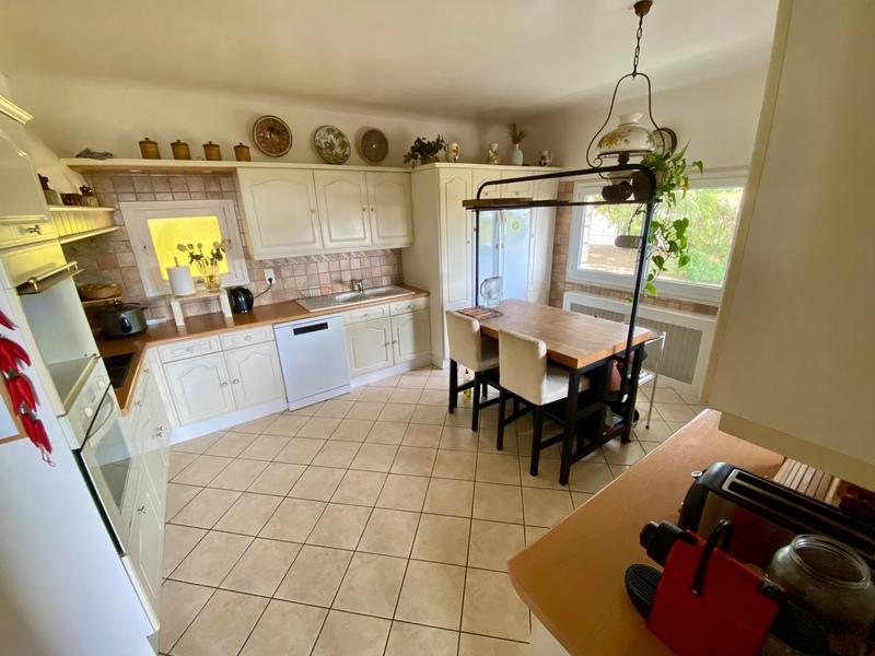 Maison - 300 m² - 10 pièces