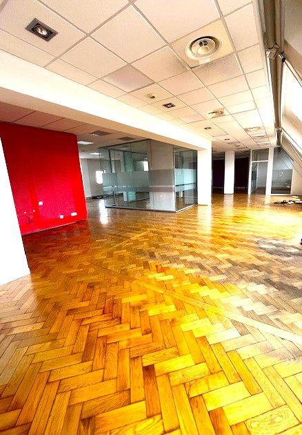 Bureau - 246 m²
