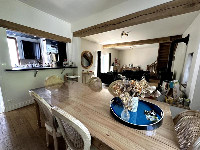 Maison - 170 m² - 6 pièces