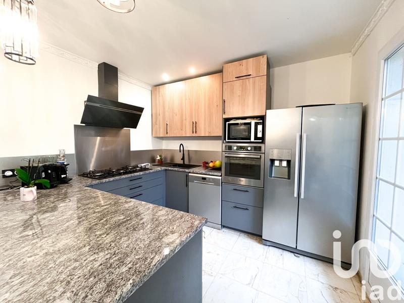 Maison - 195 m² - 7 pièces