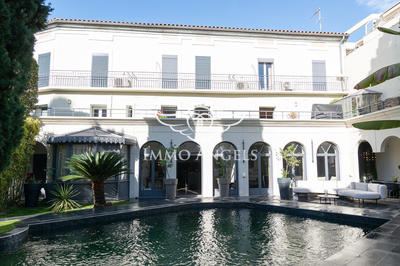 Maison - 500 m² - 9 pièces