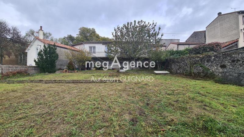 Maison - 126 m² - 8 pièces