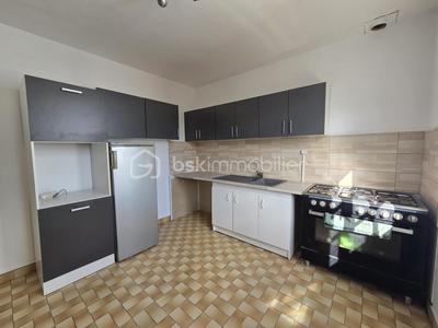 Maison - 77 m² - 5 pièces