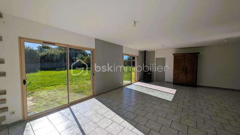 Maison traditionnelle - 176 m² - 8 pièces