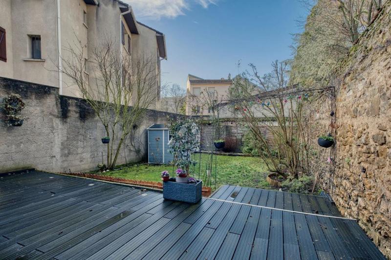 Appartement - 180 m² - 7 pièces