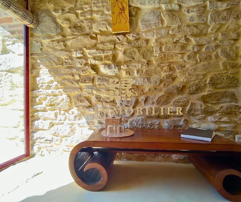 Mas - 339 m² - 6 pièces