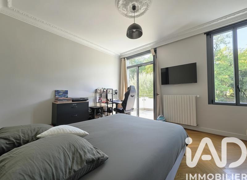 Maison - 210 m² - 7 pièces