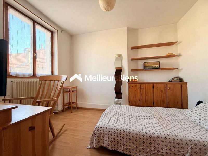 Maison - 104 m² - 6 pièces