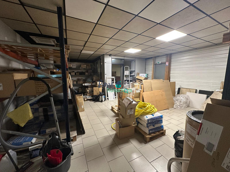 Local commercial - 170 m² - 2 pièces