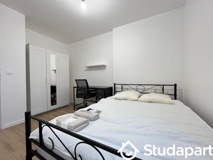 Chambre - 11 m² - 1 pièce