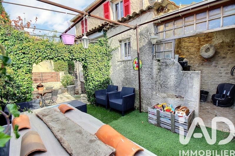 Maison de village - 80 m² - 4 pièces