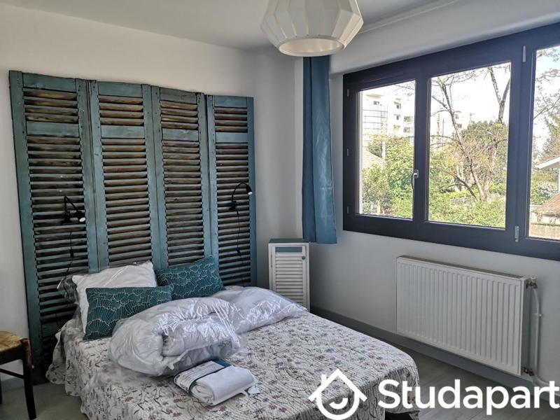 Chambre - 13 m² - 1 pièce