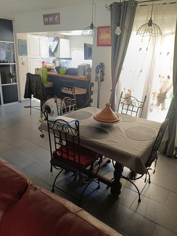 Maison - 90 m² - 5 pièces