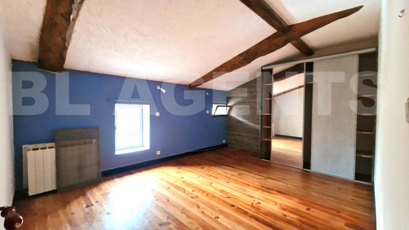 Maison - 230 m² - 7 pièces