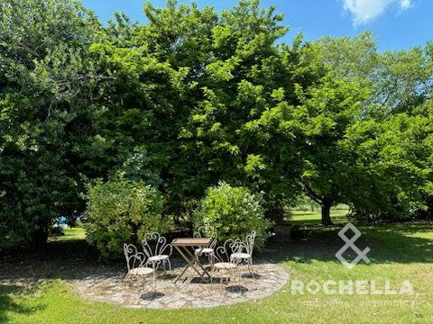 Maison ancienne - 380 m² - 9 pièces