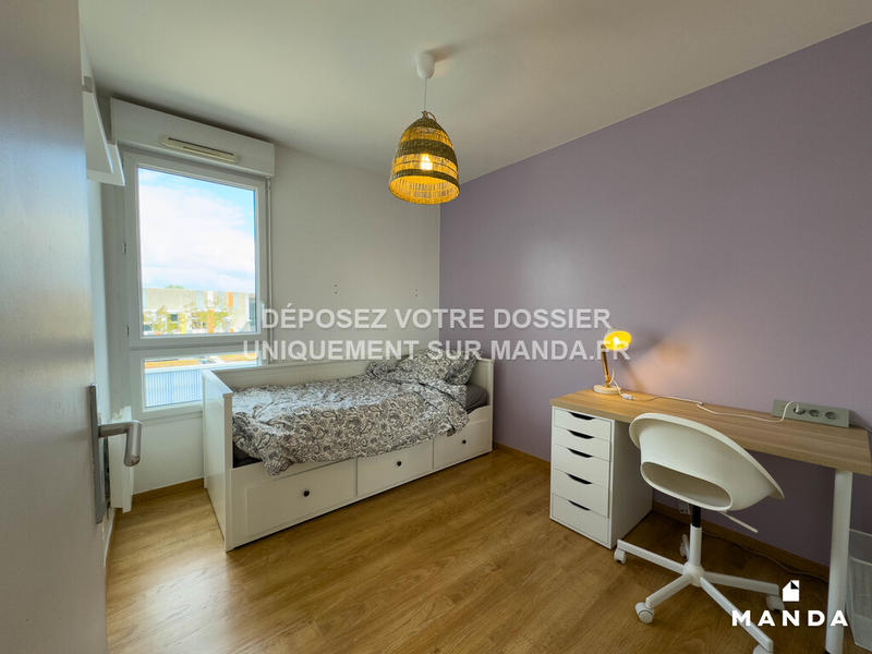 Chambre - 12 m² - 5 pièces