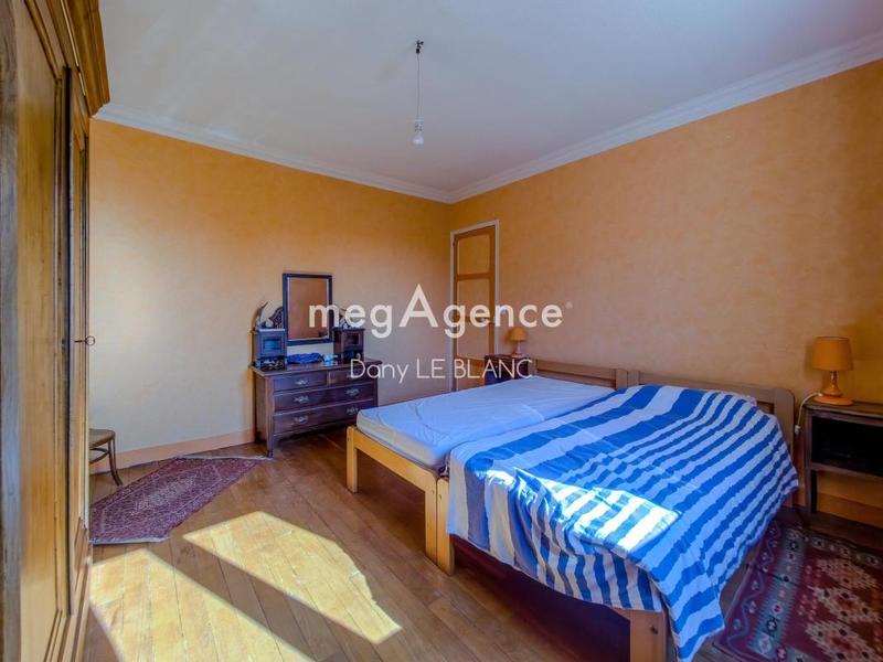 Maison - 180 m² - 7 pièces