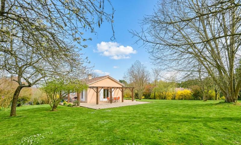 Pavillon - 136 m² - 6 pièces