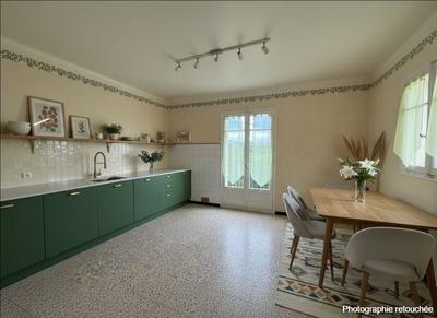 Propriété - 223 m² - 6 pièces