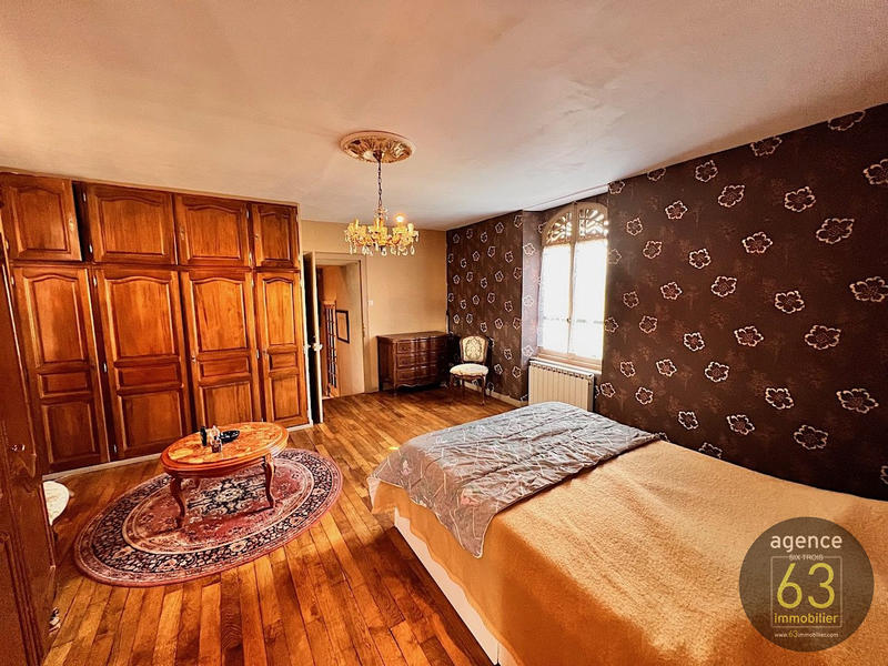 Maison ancienne - 171 m² - 6 pièces