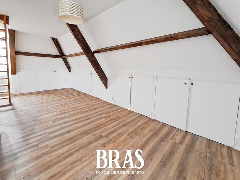 Maison - 141 m² - 8 pièces