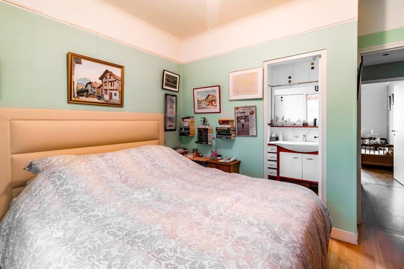 Villa - 218 m² - 10 pièces