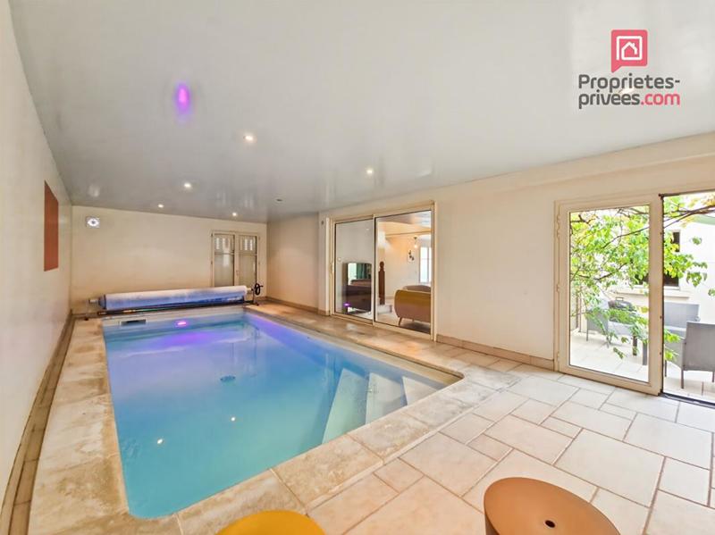 Maison - 177 m² - 7 pièces