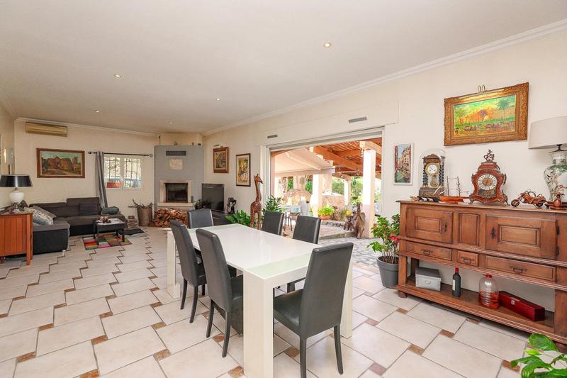 Villa - 137 m² - 5 pièces